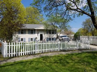 3141 Canterbury Dr, Bay City, MI