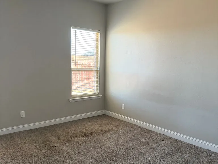 1911 Daybreak Way — Photo 15