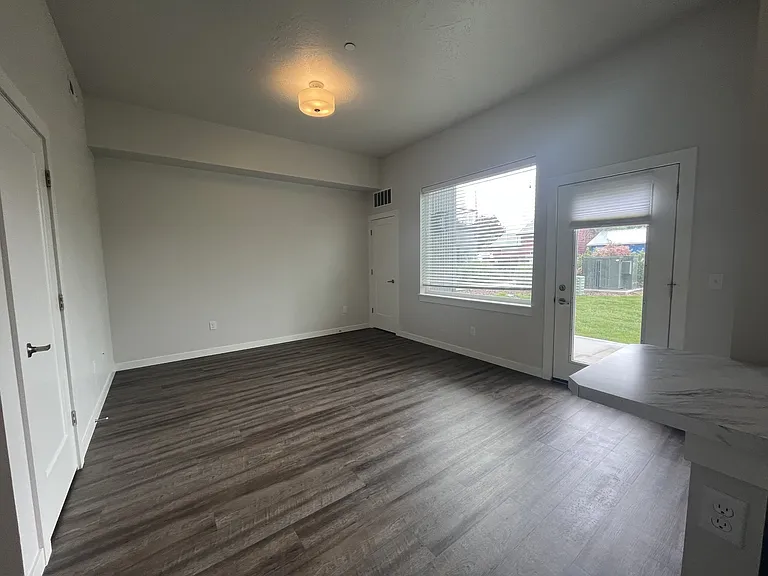 205 Hickory St — Photo 13