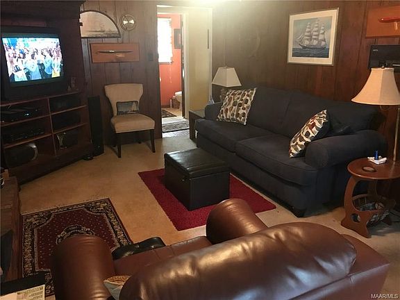 5th image of 1383 Woodmere Dr