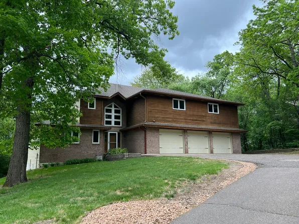 4306 Woods Way, Minnetonka, MN 55345