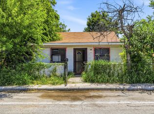 808 S Trinity St, San Antonio, TX 78207
