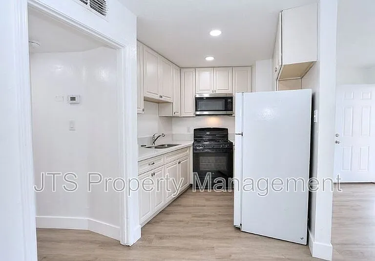 10524 Croetto Way #3 — Photo 21