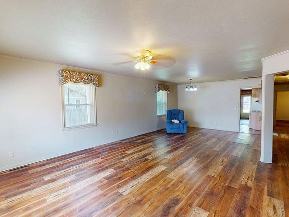 3rd image of 228 Lake St