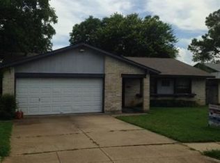 407 Douglas St, Euless, TX 76039