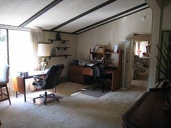 4th image of 75 Knollwood Dr