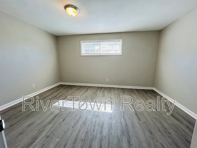 4029 Berkshire Ave — Photo 5