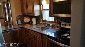 2nd image of 454 Farr Ave