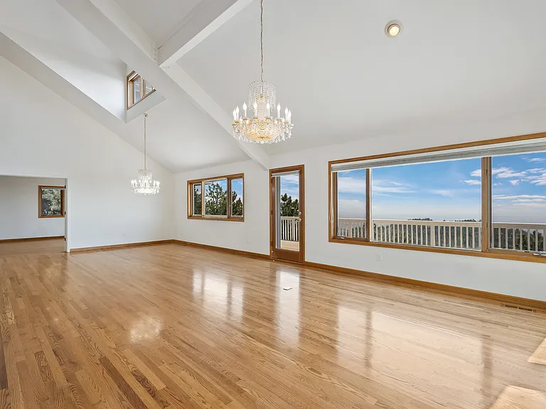 1281 Peakview Cir — Photo 11