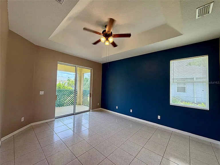 1204 S San Mateo Dr — Photo 9