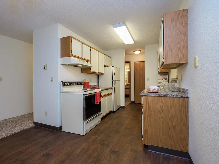 Fargo, ND South Pointe Apartments | Kitchen