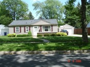 3804 Robinhood Ter, Midland, MI 48642