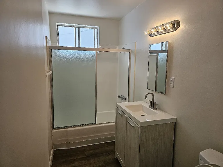 12522 Paramount Blvd #17 — Photo 11