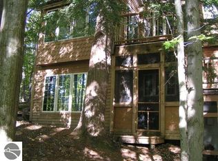 7 South Bch #7, Glen Arbor, MI 49636