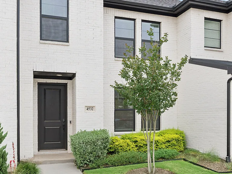 4532 Tripp St — Photo 17