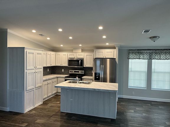 4th image of 349 Talbot St #94