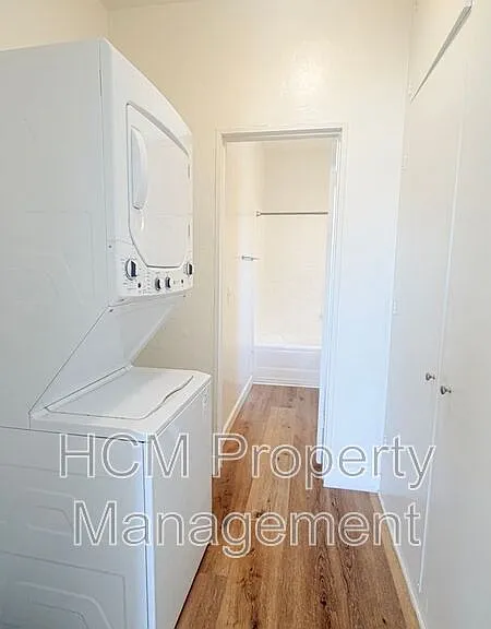 202 E Walnut St #216 — Photo 12