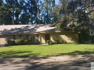 2 River Oaks Rd, Savannah, GA 31410
