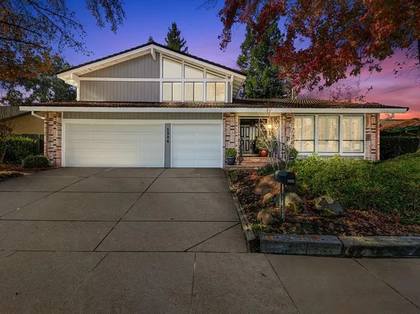 1334 Greenborough Dr, Roseville, CA 95661