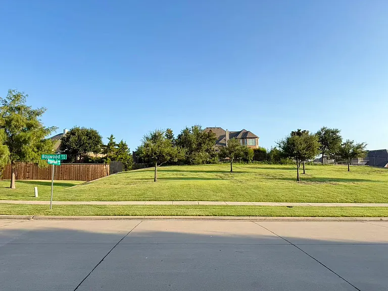 226 Boxwood Ln — Photo 28
