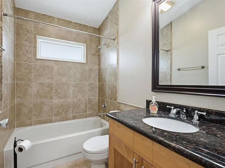 349 Fountainview Cir — Photo 22