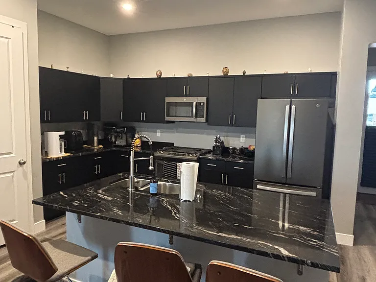 542 W Cedar Dr — Photo 3
