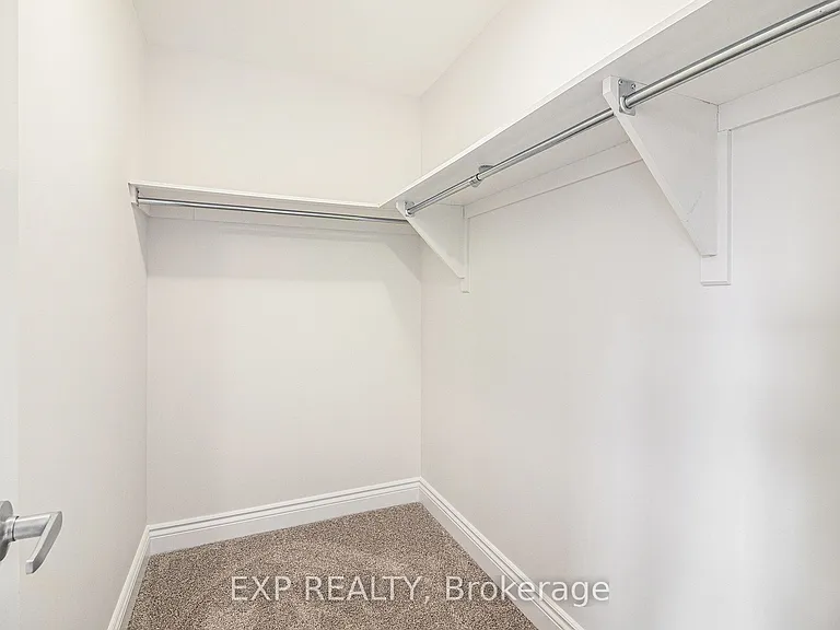 75 Gilberte St — Photo 16