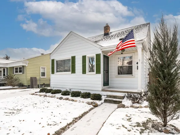 43 W Tacoma St, Clawson, MI 48017