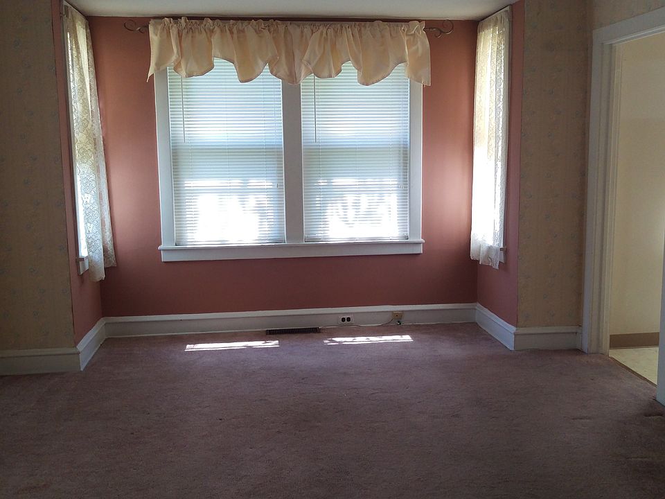 2nd image of 3 Chestnut Ave