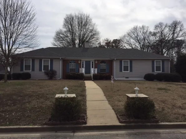 285 Auburn Ave, Dyersburg, TN 38024