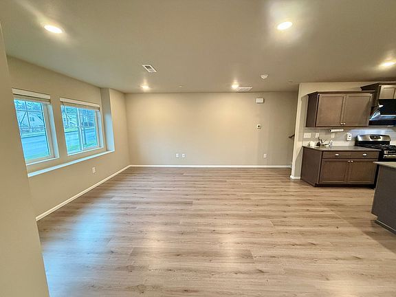 4th image of 3532 Hoffman Hill Blvd