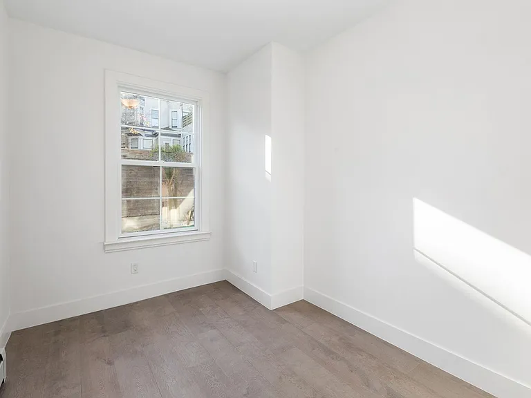 1555 Oak St #850R — Photo 18