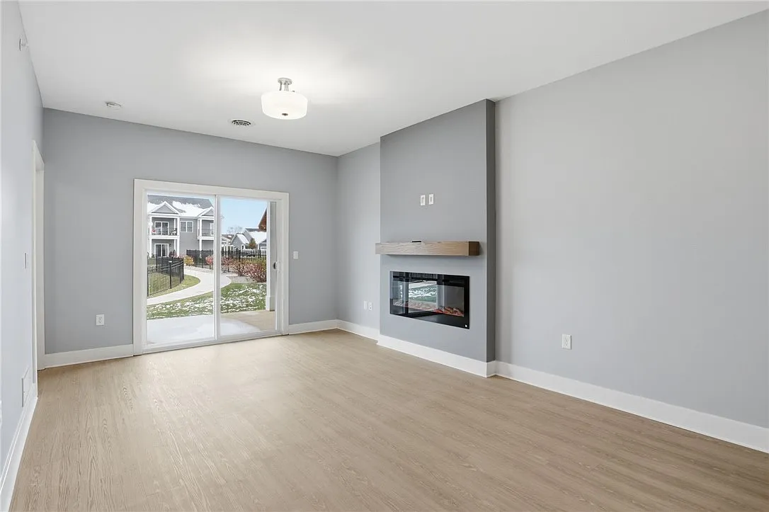1 bed, 1.0 bath, 820 sqft, $2,120 — Photo 4