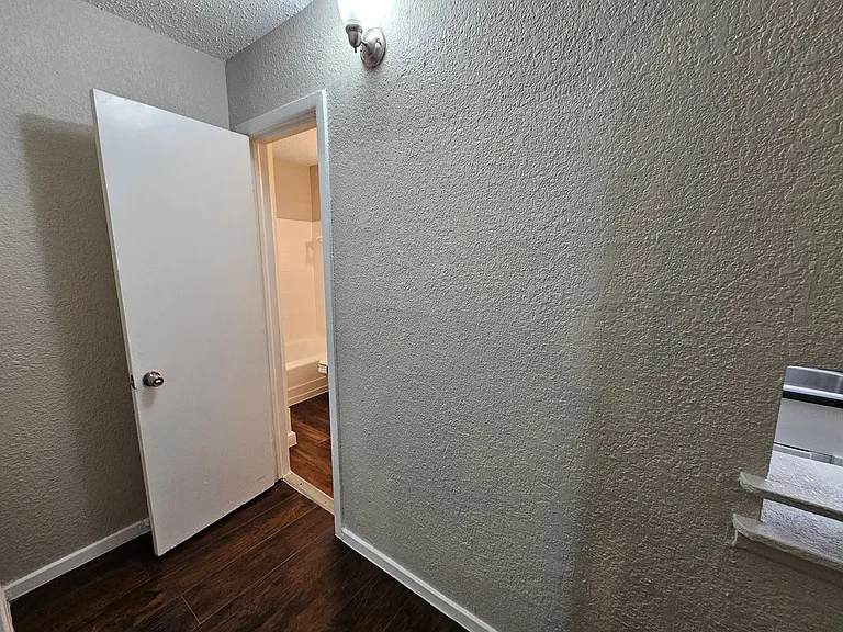 6403 Hollis Ave — Photo 7