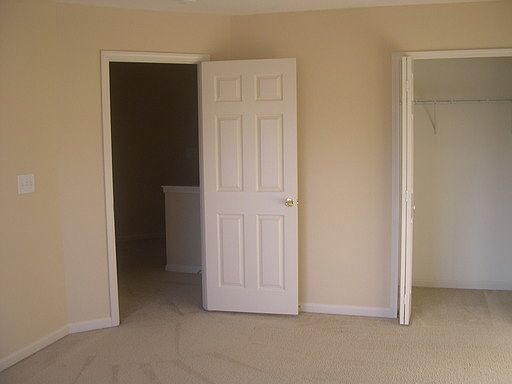 5th image of 2026 Savannah Hills Dr