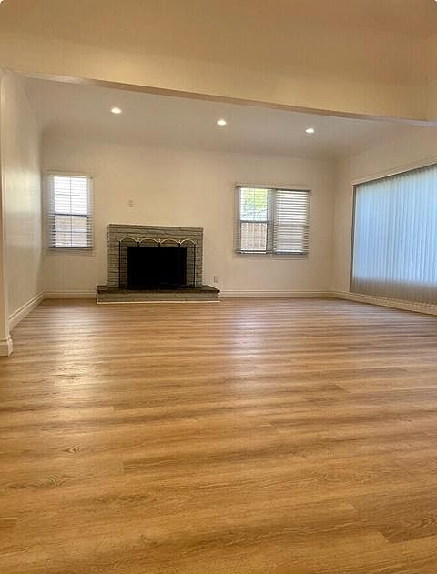 1st image of 843 N Las Palmas Ave