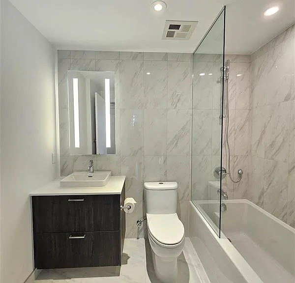 470 Front St W #1312 — Photo 5