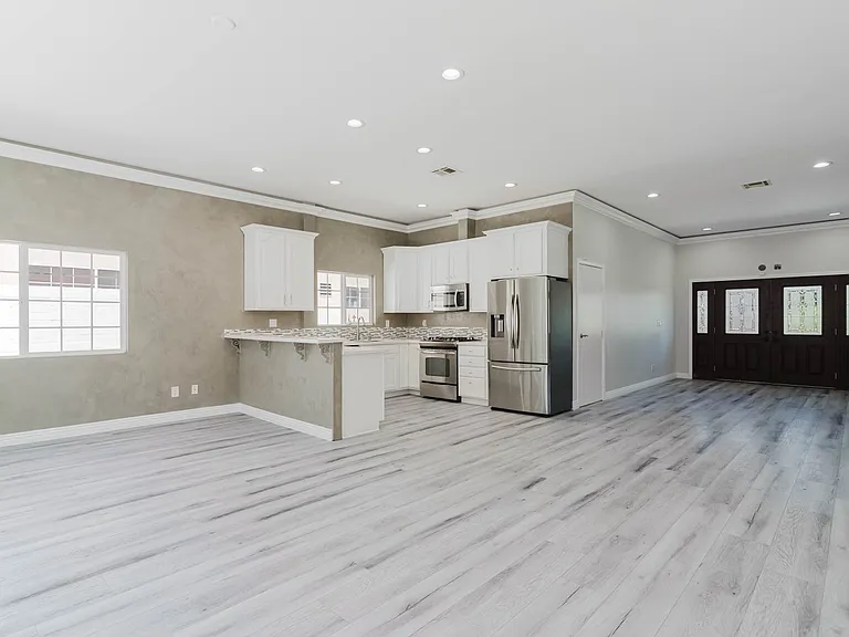 17908 Califa St — Photo 12