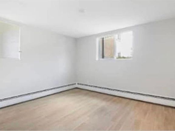 5th image of 114 W Emerson St APT 1