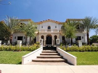 800 N Linden Dr, Beverly Hills, CA 90210