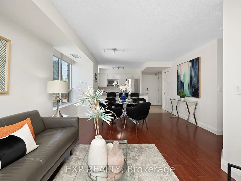 311 Richmond St E #802 — Photo 15
