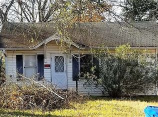 504 S Lamar St, Overton, TX 75684