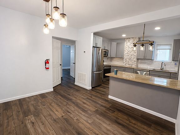 5th image of 71 Oak Ridge Ave #1