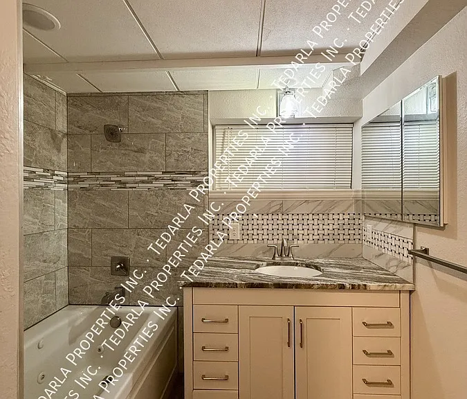 3237 S Grant St #B — Photo 7