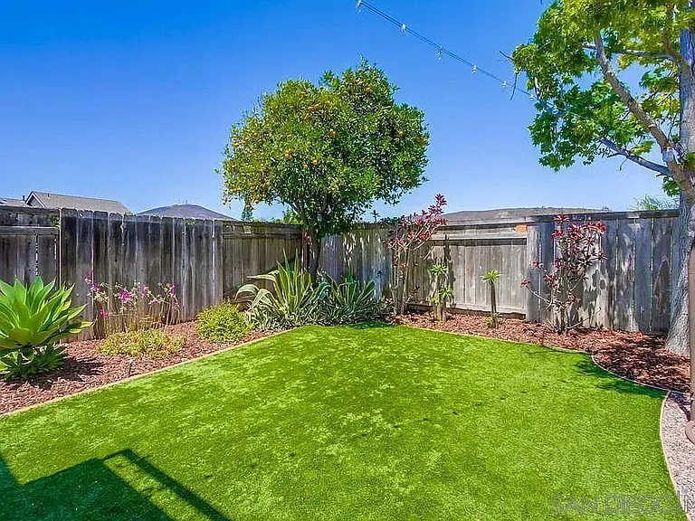 13563 Longfellow Ln — Photo 43
