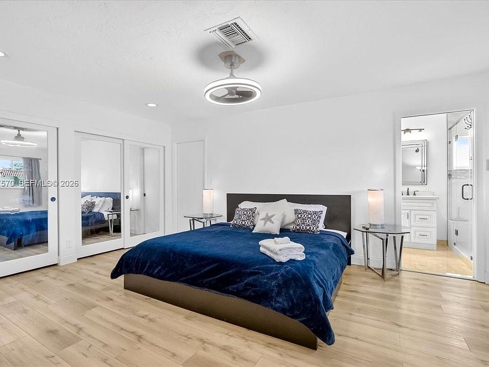 1st image of 3211 Calle Largo Dr