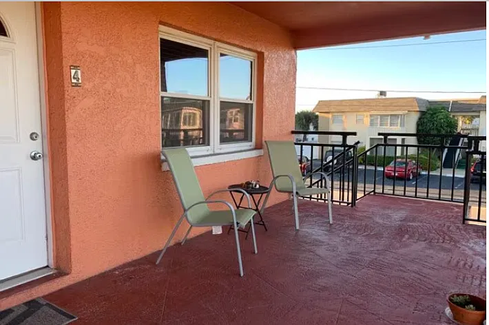 1 bed, 900 sqft, $2,100 — Photo 1