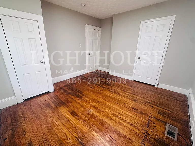 4129 Holston Dr — Photo 1