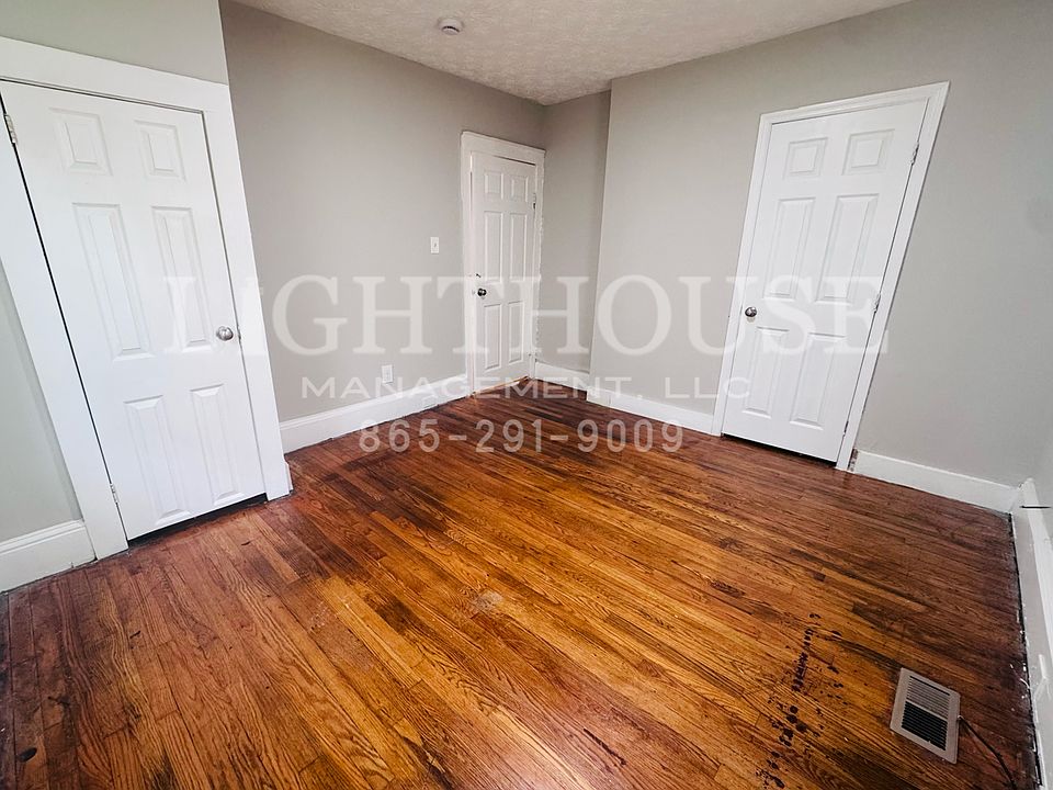 1st image of 4129 Holston Dr