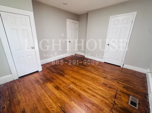 4129 Holston Dr, Knoxville, TN 37914